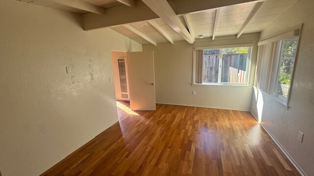 Building Photo - Move-in special: 50% off first month!  Pea...