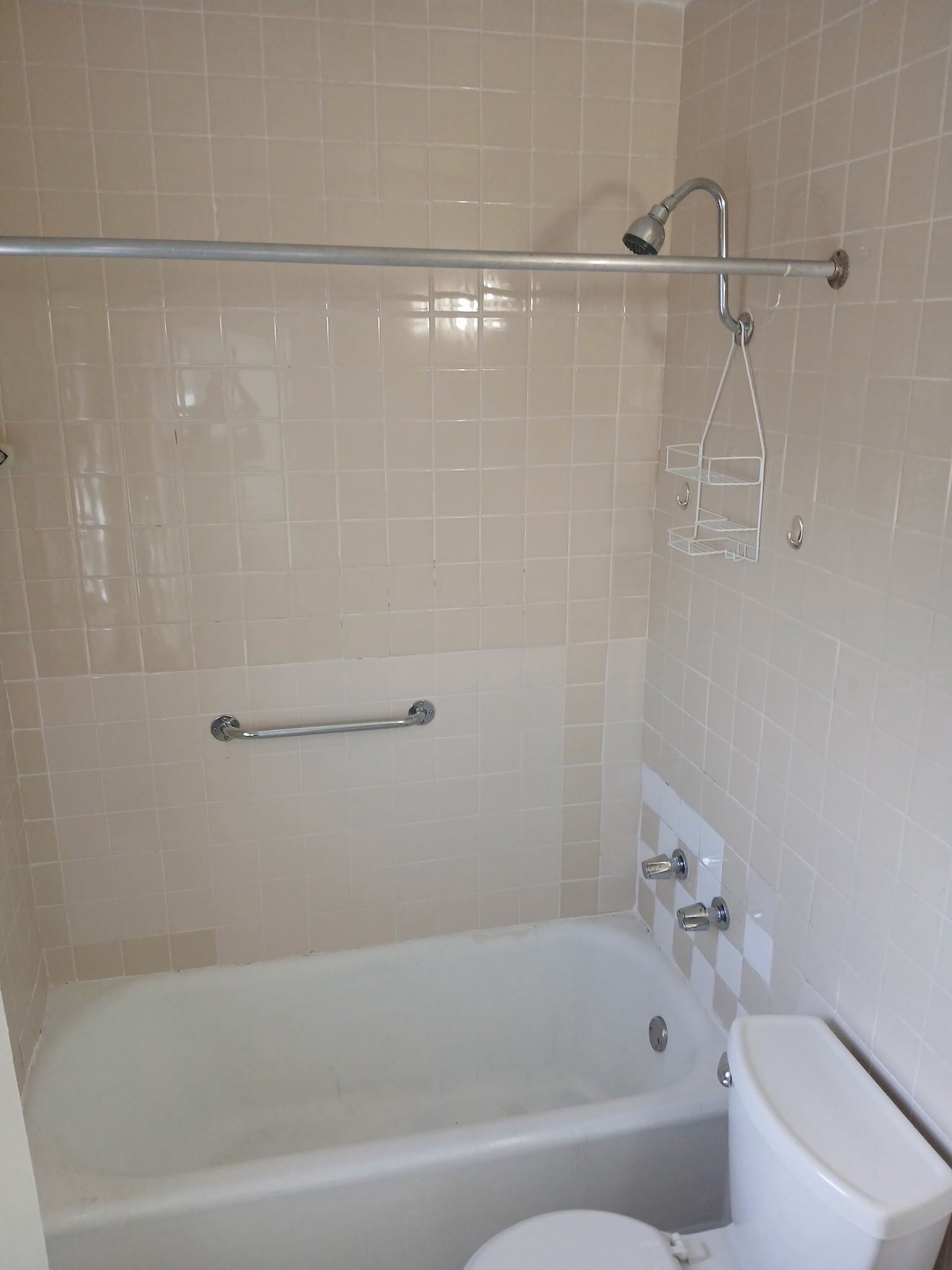 Building Photo - 2253 SW 16th St