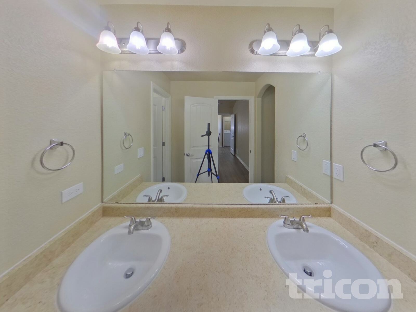 Building Photo - 9899 Silver Stirrup Dr