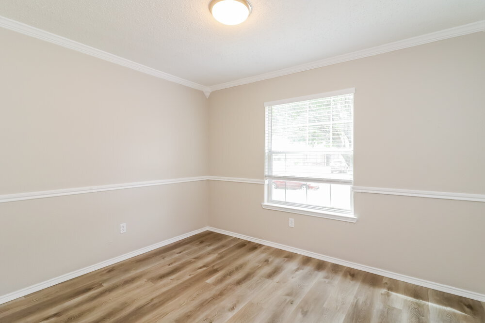 Building Photo - 709 Cumberland Dr