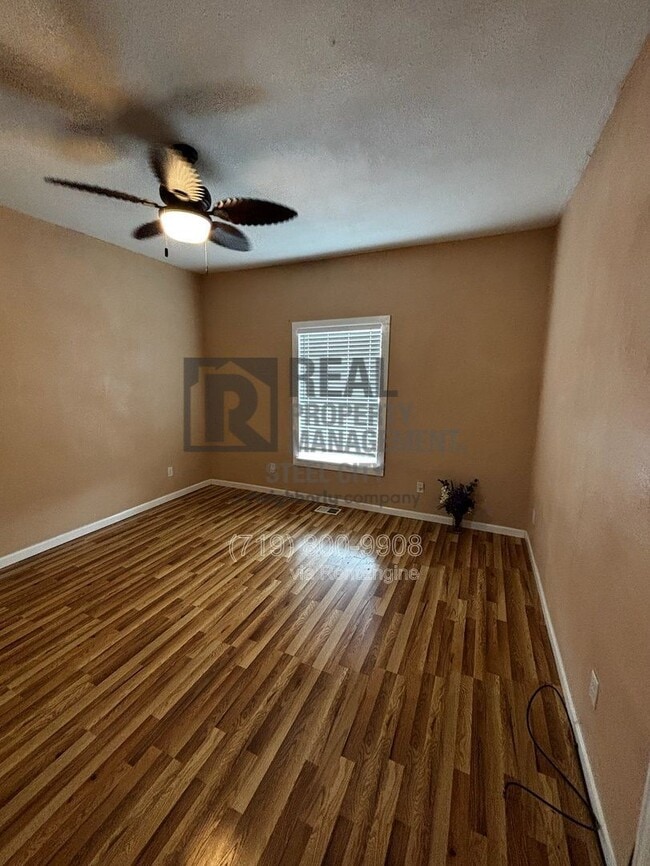 Building Photo - 218 Polk St