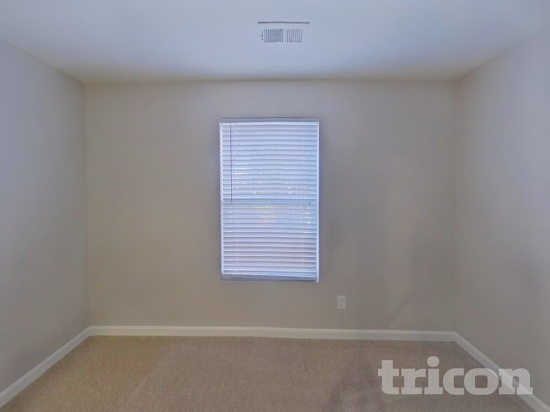 Building Photo - 1104 New Day Ct