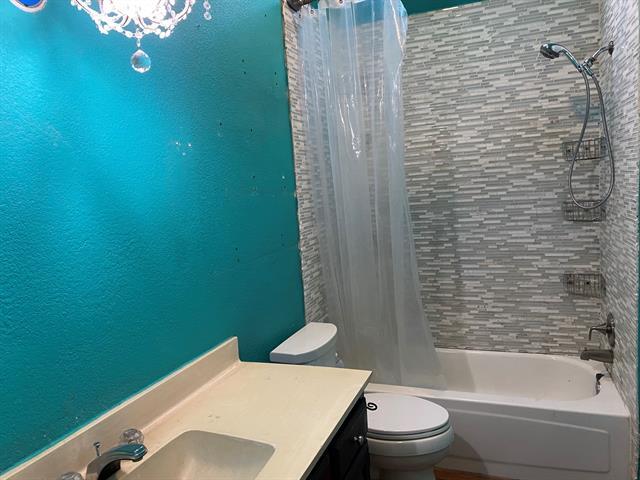 Building Photo - 8208 Willow Glen Ct