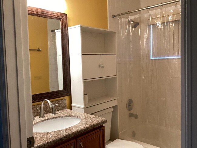 Building Photo - 1851 Oak Berry Cir