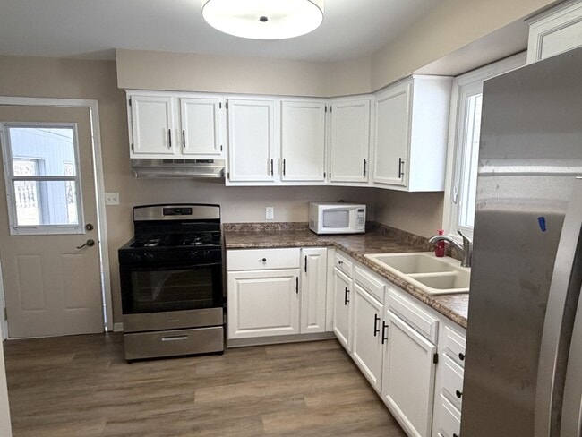 Building Photo - 2007 Schuyler Dr