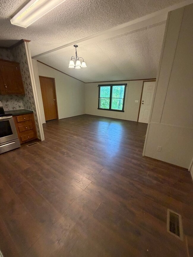 Building Photo - 214 Crooked Fork Ln