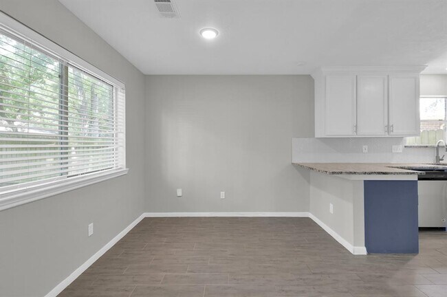 Building Photo - 28903 Atherstone St