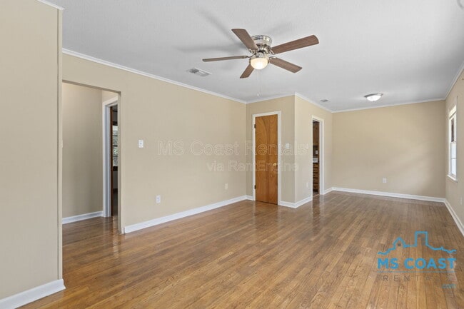 Building Photo - 2050 North Dr