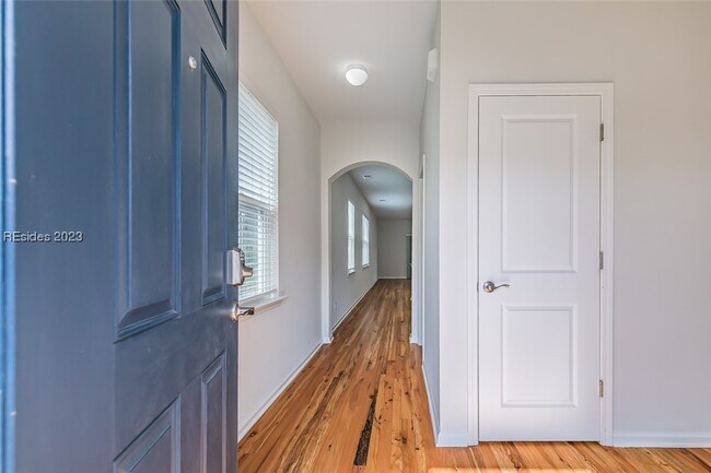 Building Photo - 1068 S Innovation Dr