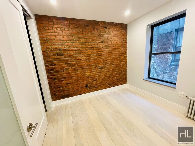 Building Photo - Stanton Street