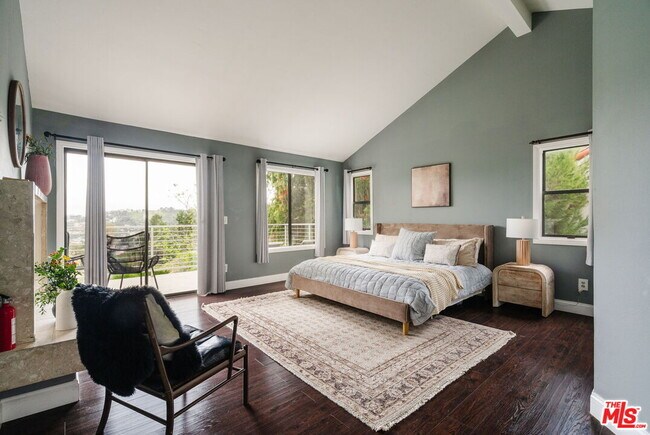 Building Photo - 728 Montecito Dr