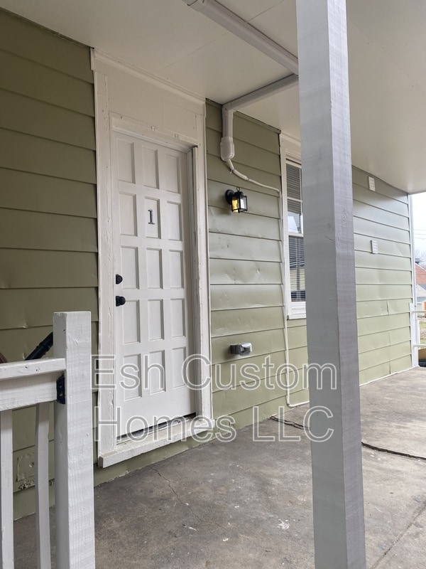 Primary Photo - 741 Manor St