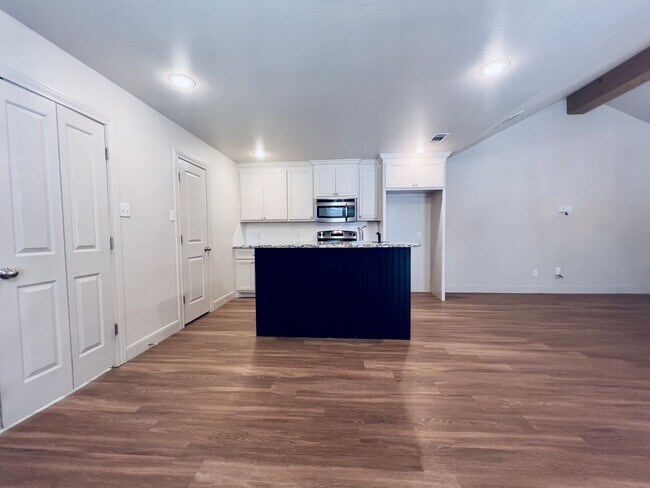 Building Photo - 3813 133rd St