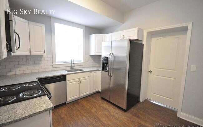 Building Photo - 71 E Gates St