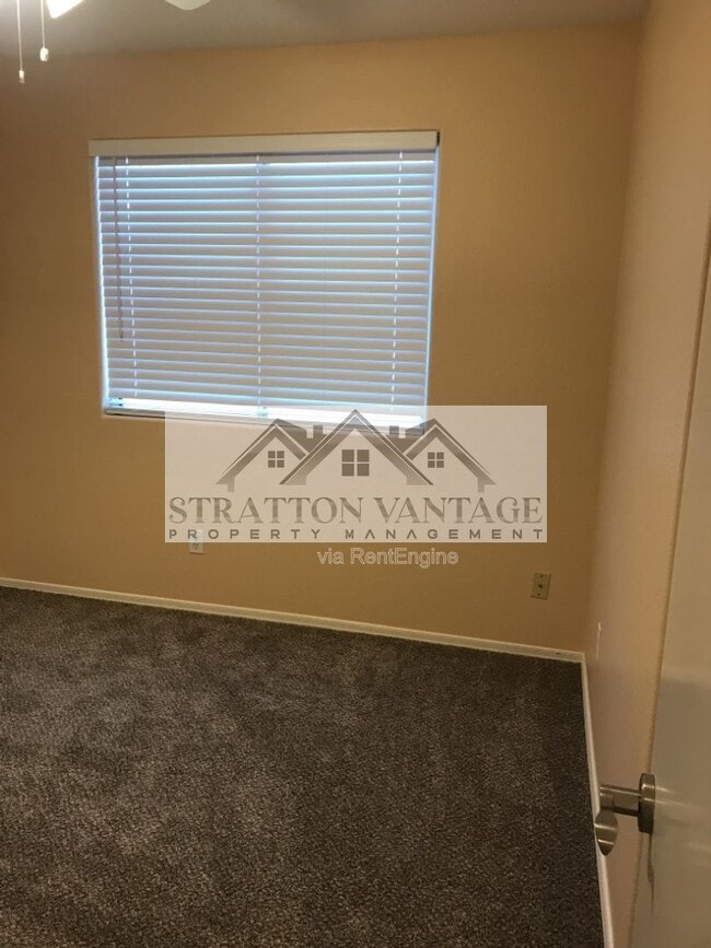 Building Photo - 8201 W Pima St