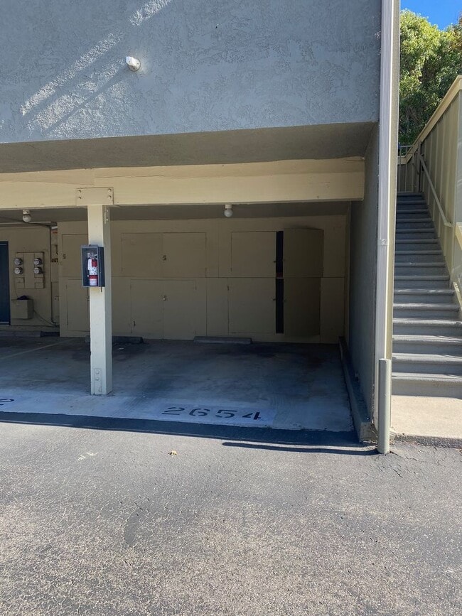 Building Photo - Beautiful upgraded condo in Thousand Oaks!