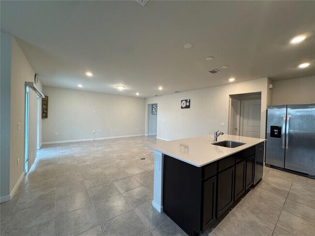 Building Photo - 2102 Charming Ave