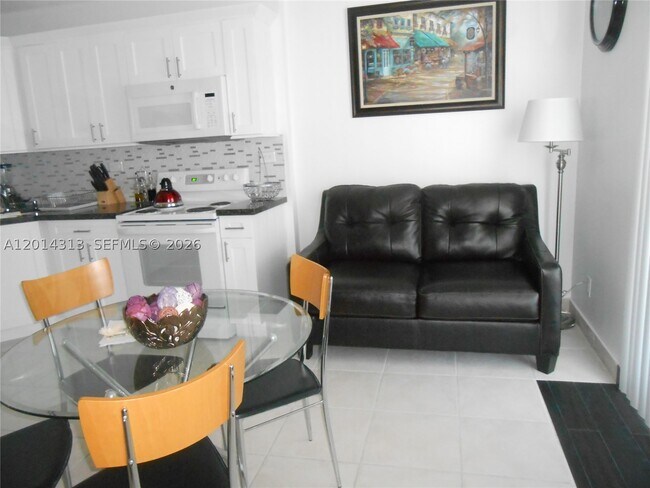 Building Photo - 5401 Collins Ave