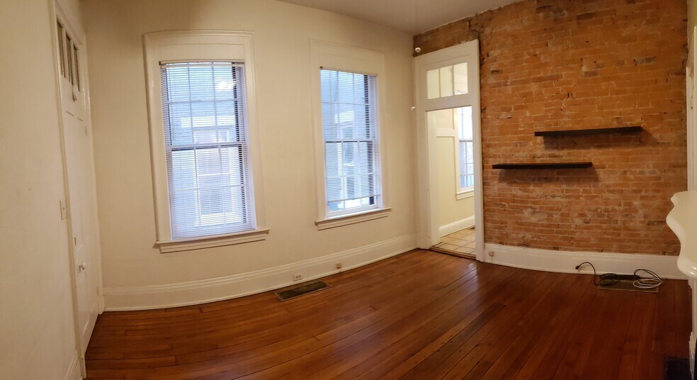 Building Photo - 211 Covington Ave
