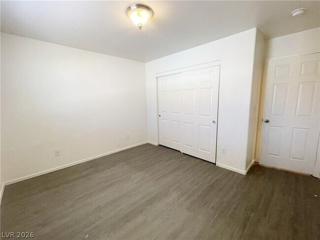 Building Photo - 1836 N Luna Alegre St