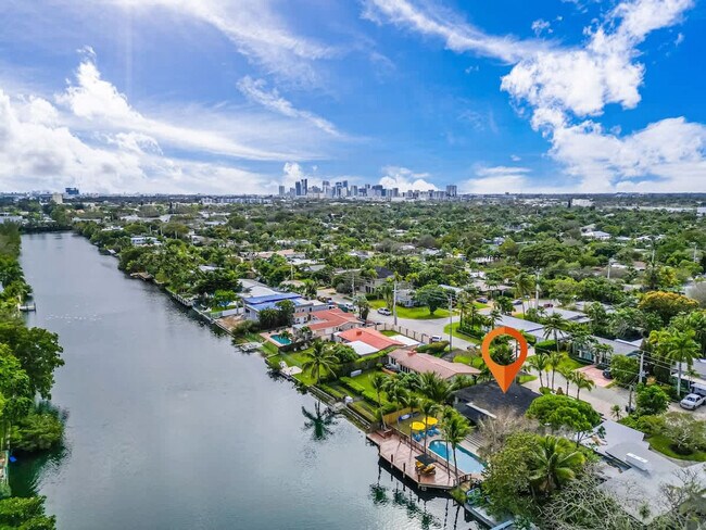 Building Photo - 1712 NE 18th Ave