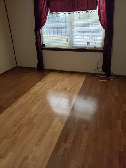 Building Photo - 1602 Ashdale Rd