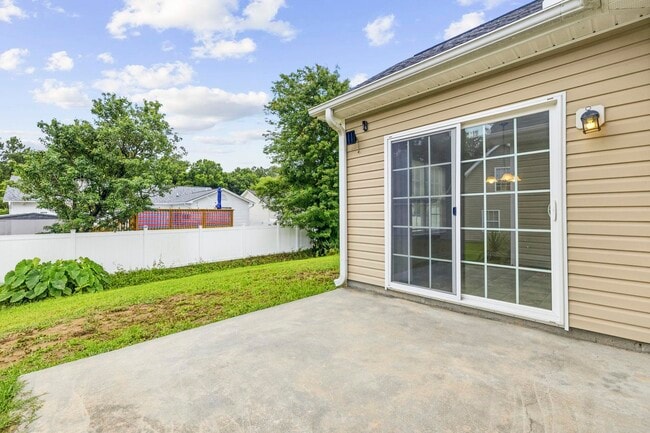 Building Photo - 2375 Morlynn Dr