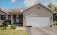 Building Photo - Huge 3BR/3ba Duplex on West Side of Eau Cl...