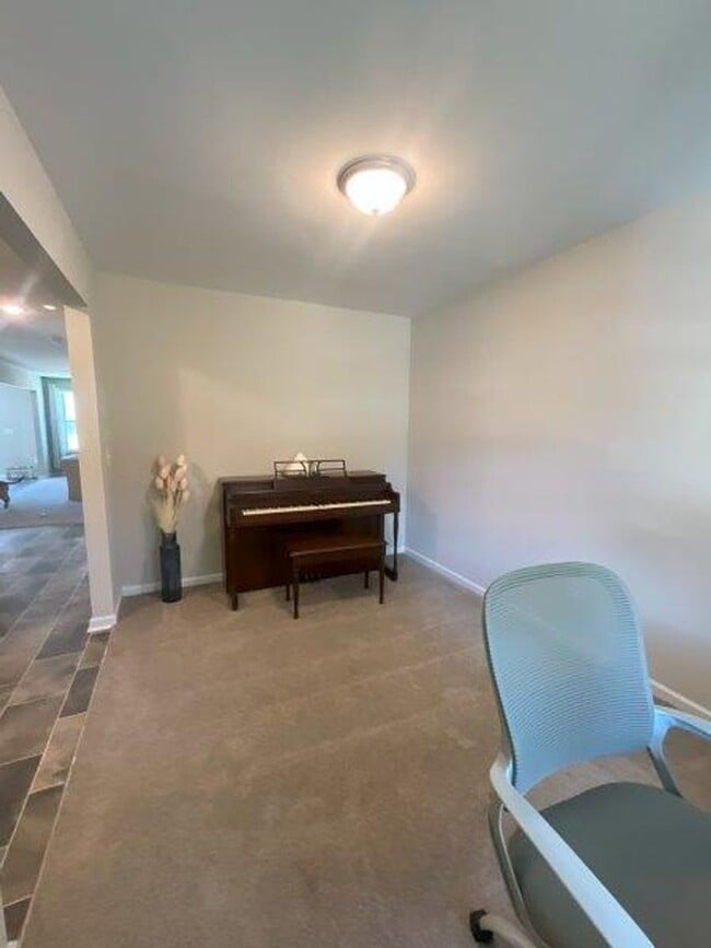 Building Photo - 3704 Stone St