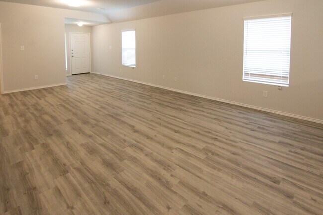 Building Photo - 6303 Austinville Dr