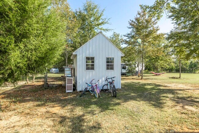 Building Photo - 5451 Walton Rd