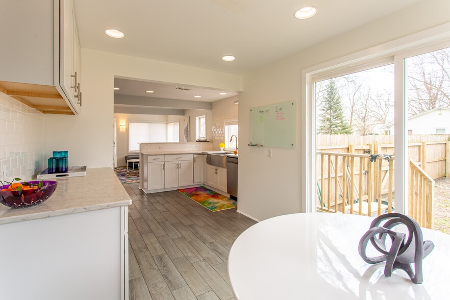 Building Photo - 12956 Portage Road