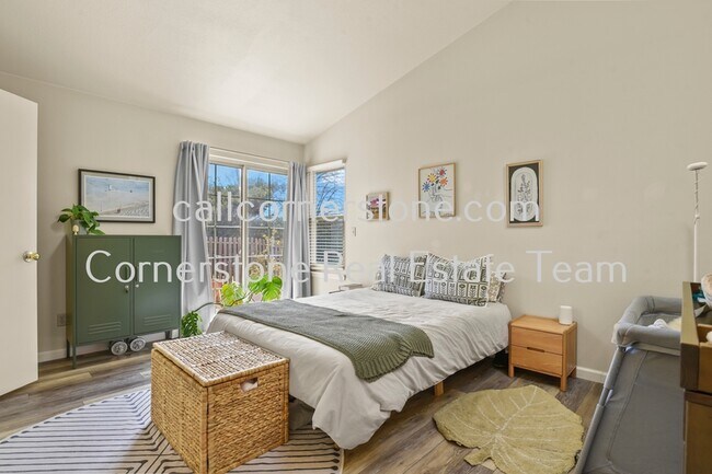 Building Photo - 8640 Boxelder Dr