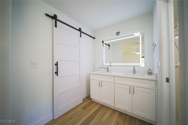 Building Photo - 1250 Riverbend Dr