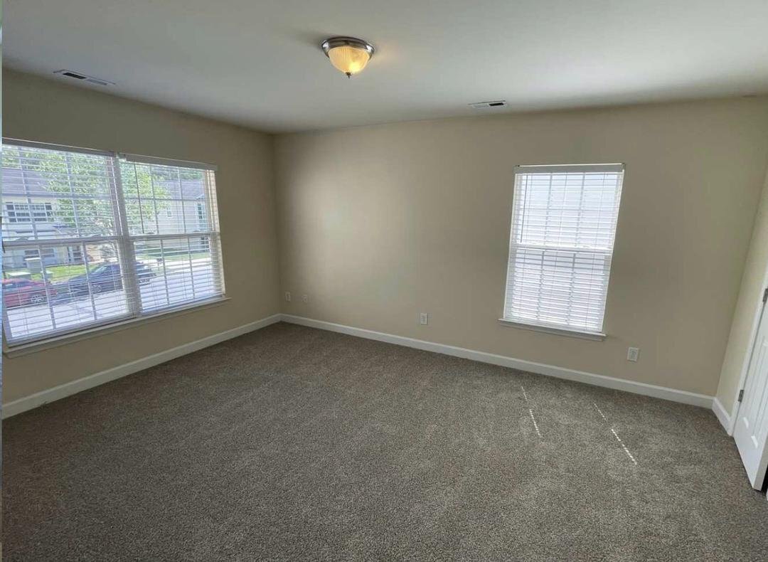 Building Photo - 974 Ramsgate Dr SW