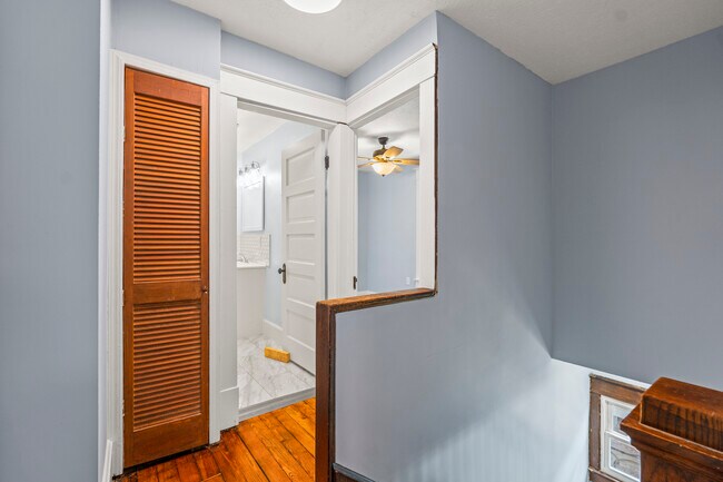 Building Photo - 2332 E 16th St