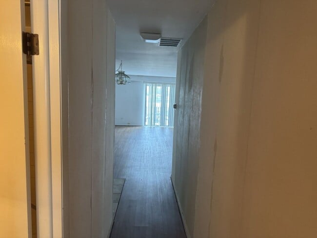 Building Photo - 1471 N Winslowe Dr