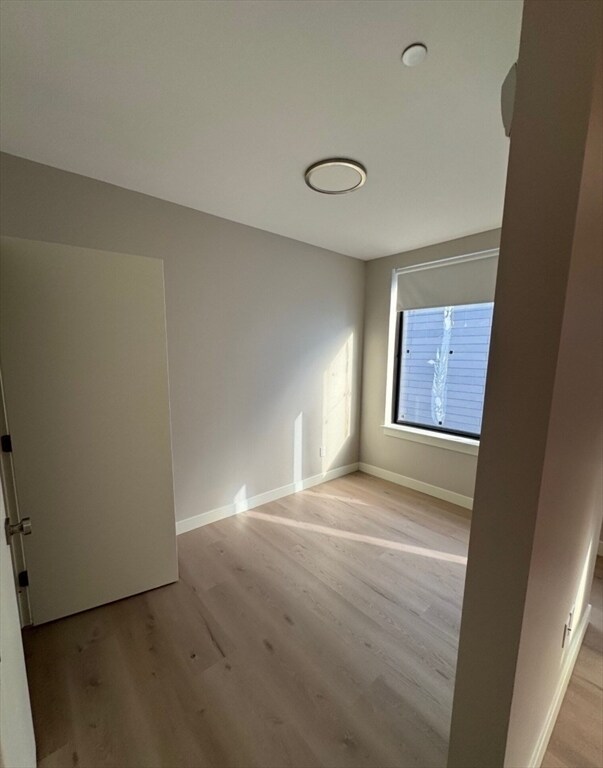 Building Photo - 400 W Broadway