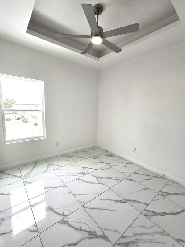 Building Photo - 3201 Magdalena St