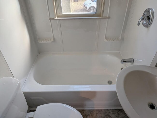 Building Photo - 3330 Courthouse Rd