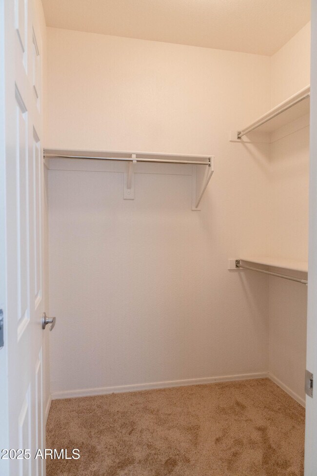 Building Photo - 6231 S Pearl Dr