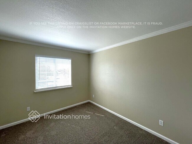 Building Photo - 2799 Silhouettes St