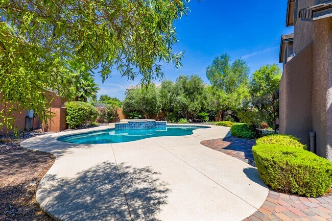 Building Photo - Summerlin Vistas Pool Home w/ Bed and Bath...