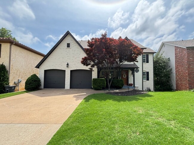 Primary Photo - Luxury Home with incredible views in Minsh...
