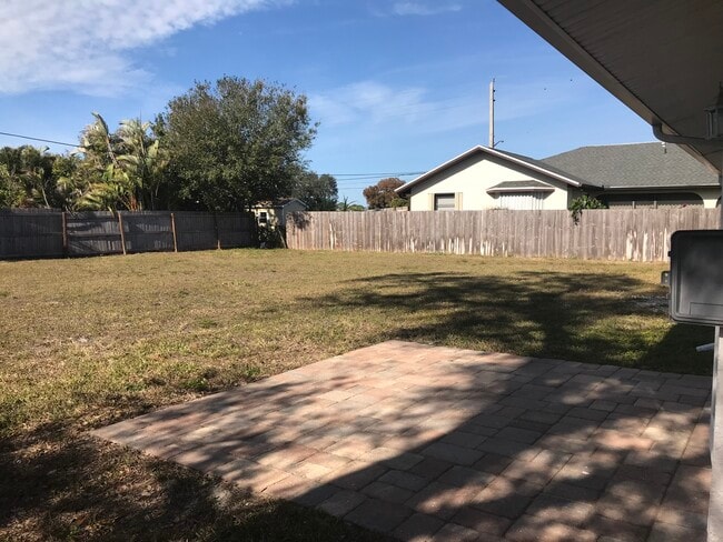 Building Photo - 680 Forest Hill Ln NW