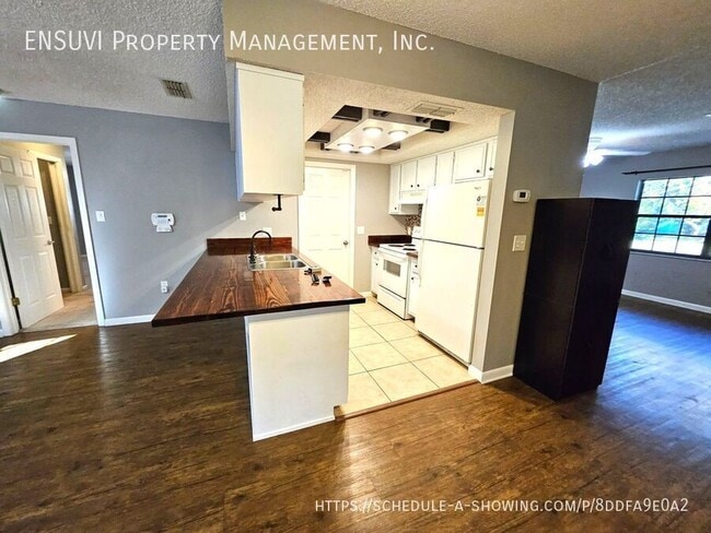 Building Photo - 8610 Schrader Blvd