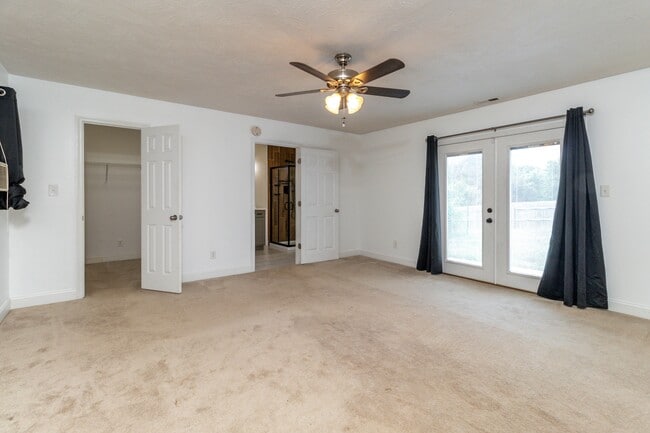 Building Photo - 2821 Vicksburg Ln