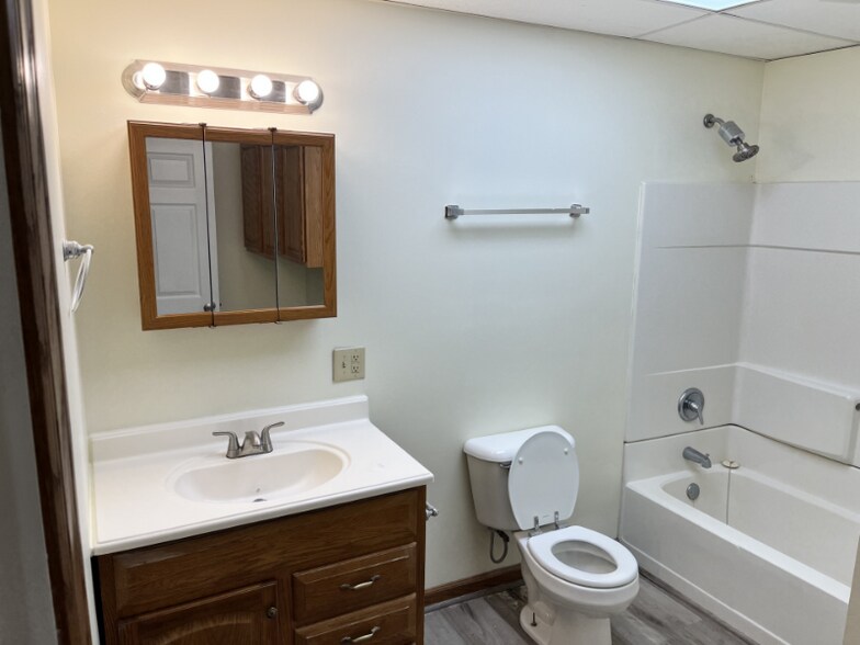 Building Photo - 28 Scioto Dr