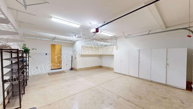 Building Photo - Beautiful Home in Portola Springs