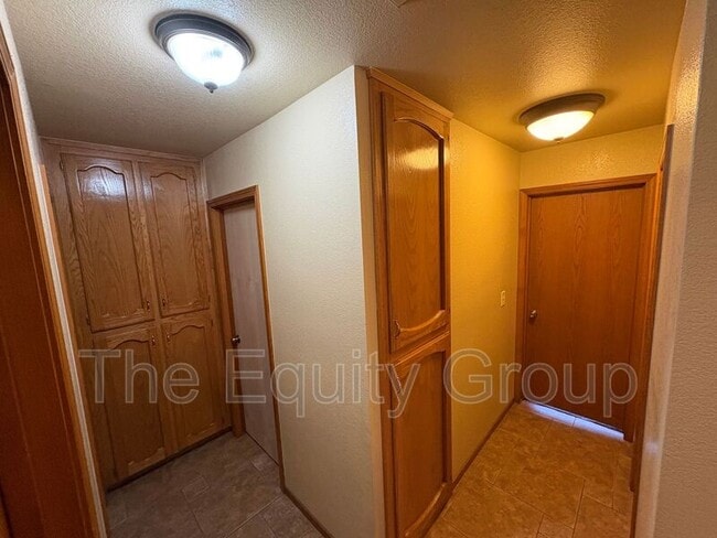 Building Photo - 644 N Atwood St